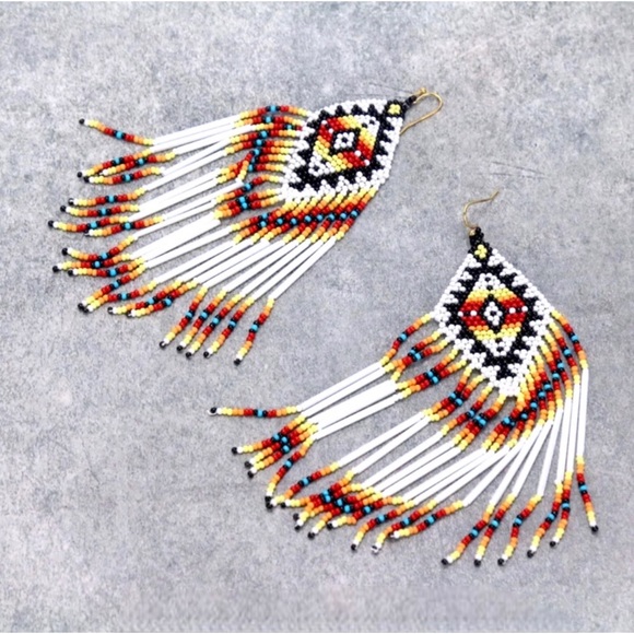 1 LEFT! Western Aztec Women's Fall Dangle Trendy Seed Bead Earrings - Picture 3 of 4